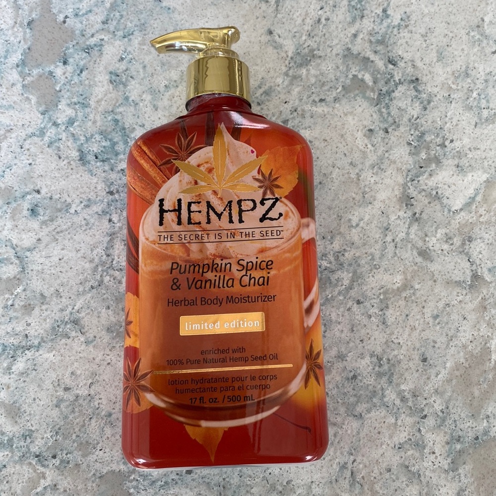 HEMPZ pumpkin spice & Vanilla Chai herbal body moisturiser 17fl.oz NWT